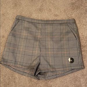 striped shorts with blush accent